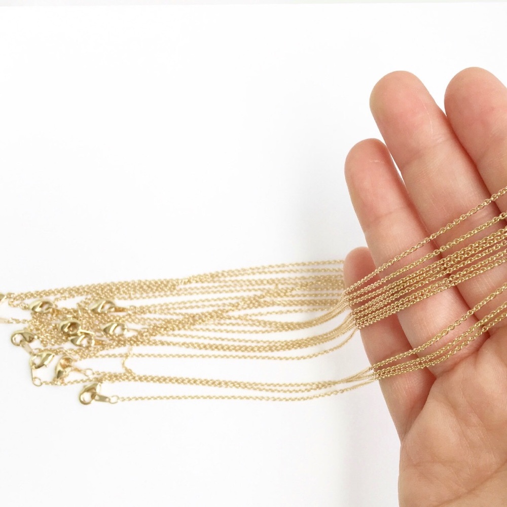SOLD OUT NEW Dainty 16K Gold Coin Pearl Necklace - Picture 4 of 7